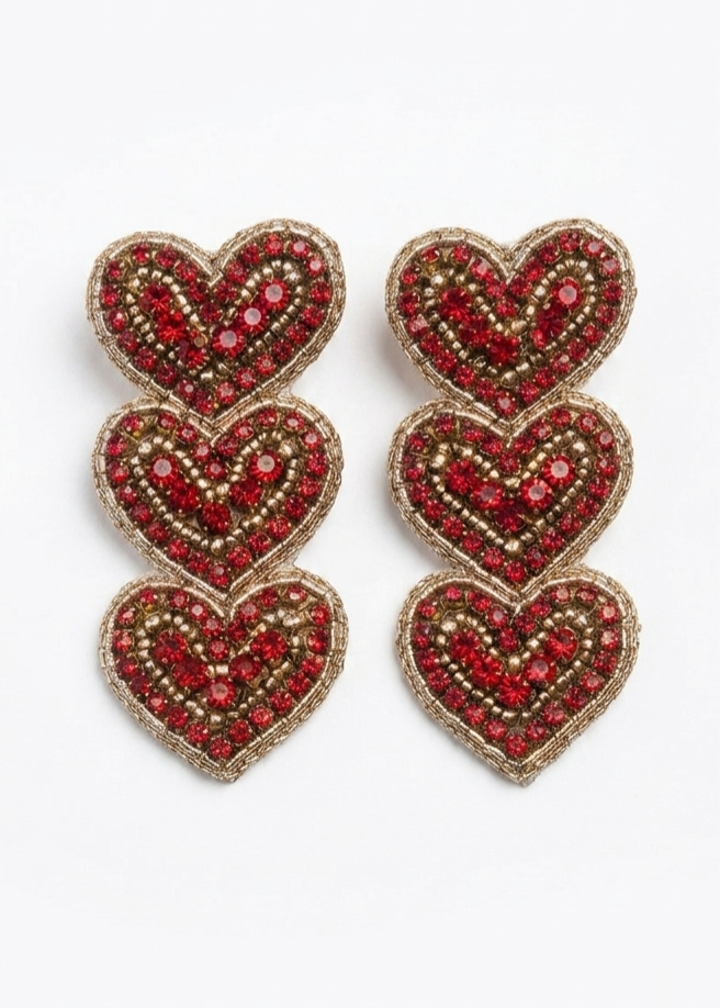 Boucles d'Oreilles Cascade de Cœurs Brodés – Rouge Rubis & Or